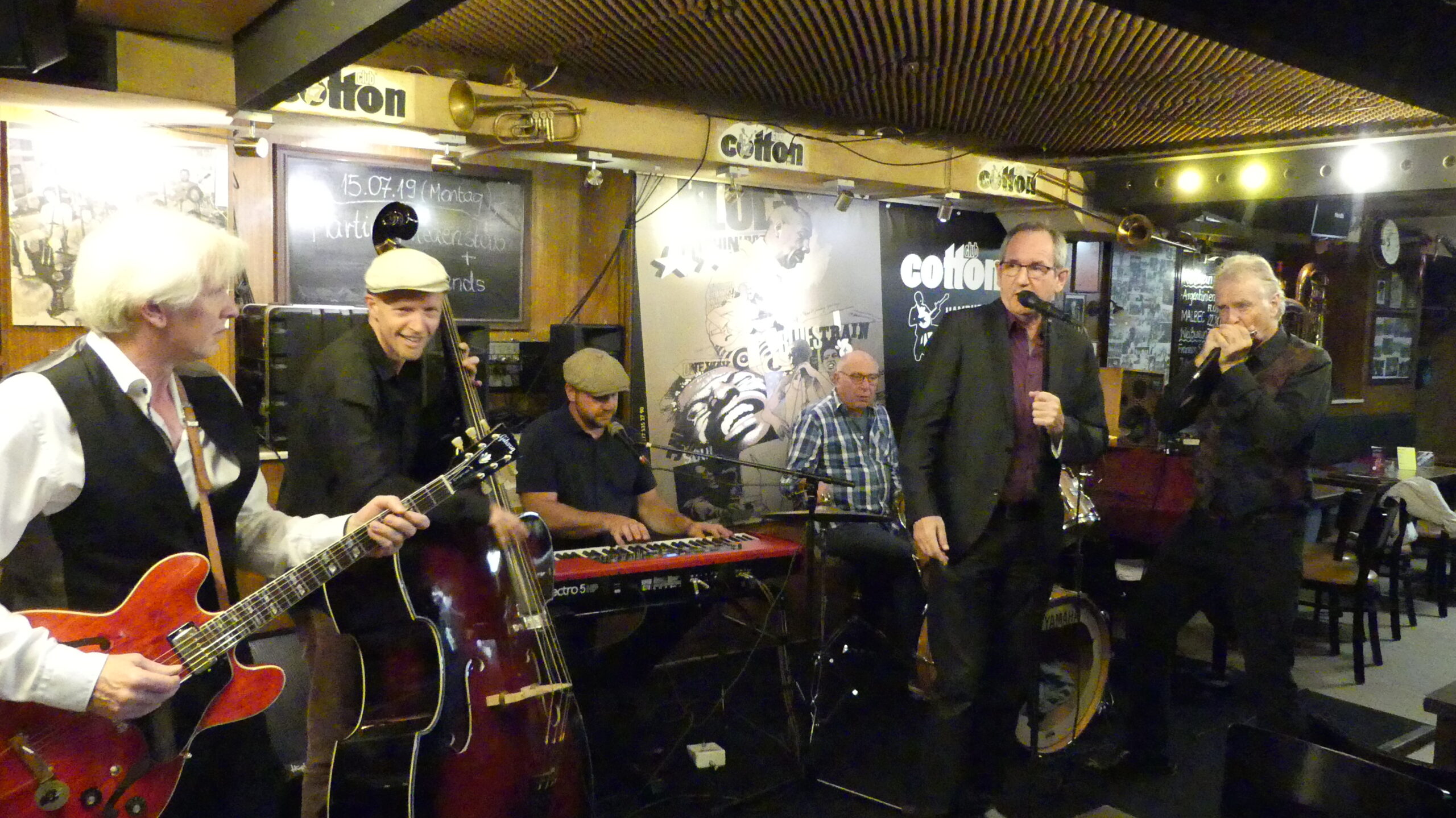 One Way Out Blues Connection auf You Tube